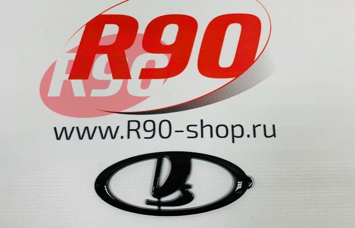 Эмблема Lada на решетку радиатора Гранта (черный глянец)