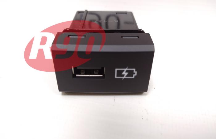 Розетка USB Веста LADA 8450031052