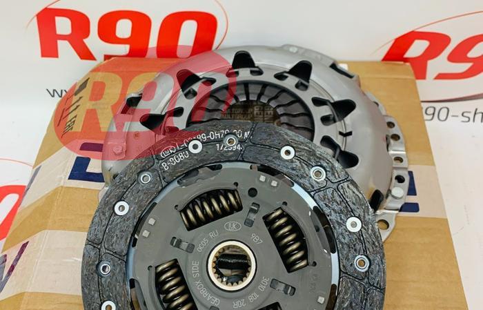 Сцепление Дастер 1.6 4х4 КПП6 H4M TL8 Renault 302055084R