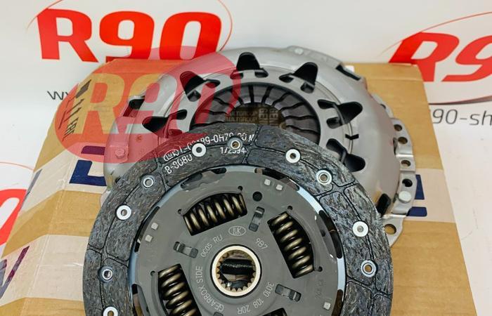 Сцепление Дастер 1.6 4х4 КПП6 H4M TL8 Renault 302055084R