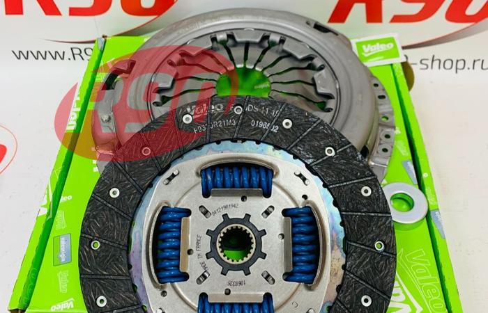 Сцепление Дастер 2,0 4x4 Valeo 828448